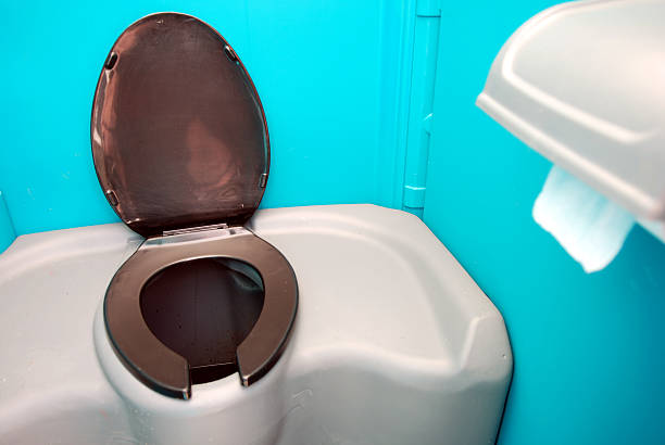 Best Porta potty rental near me  in Deep River Center, CT